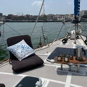 https://baloss-bb-on-board.catania-hotels.net